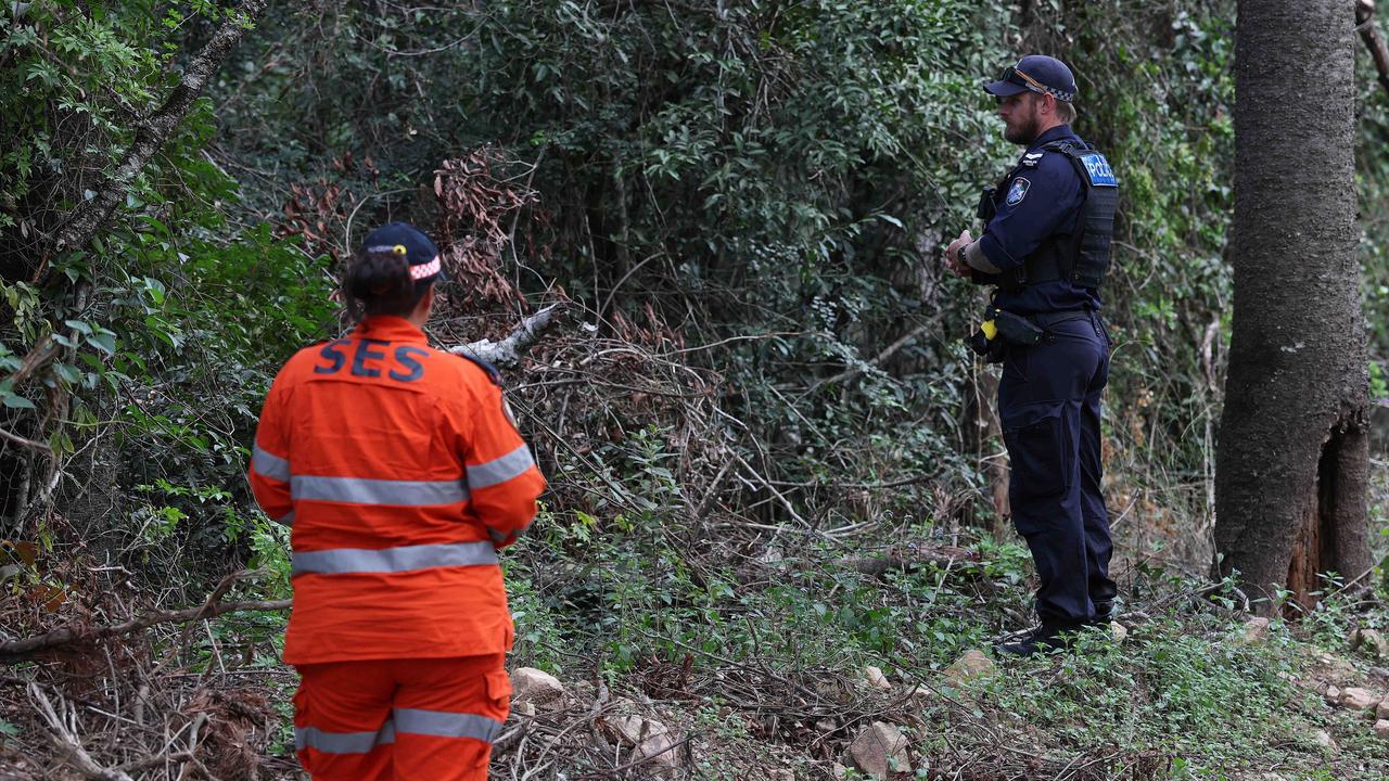 Police and SES conduct a search in Good Night Scrub National Park looking for the missing 17 year old Pheobe Bishop. Pics Adam Head