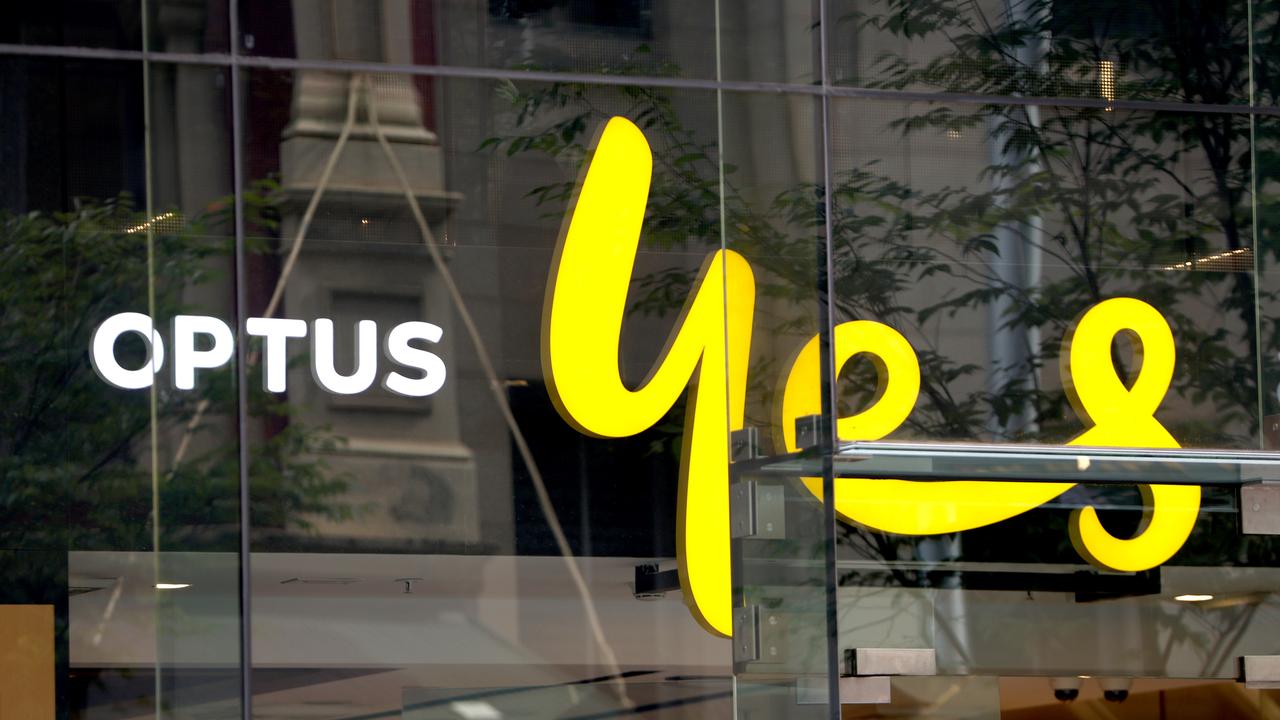 Optus has paid $12m in fines after more than 2100 Australians went without access to emergency services during a nationwide outage. Picture: NewsWire/ Damian Shaw