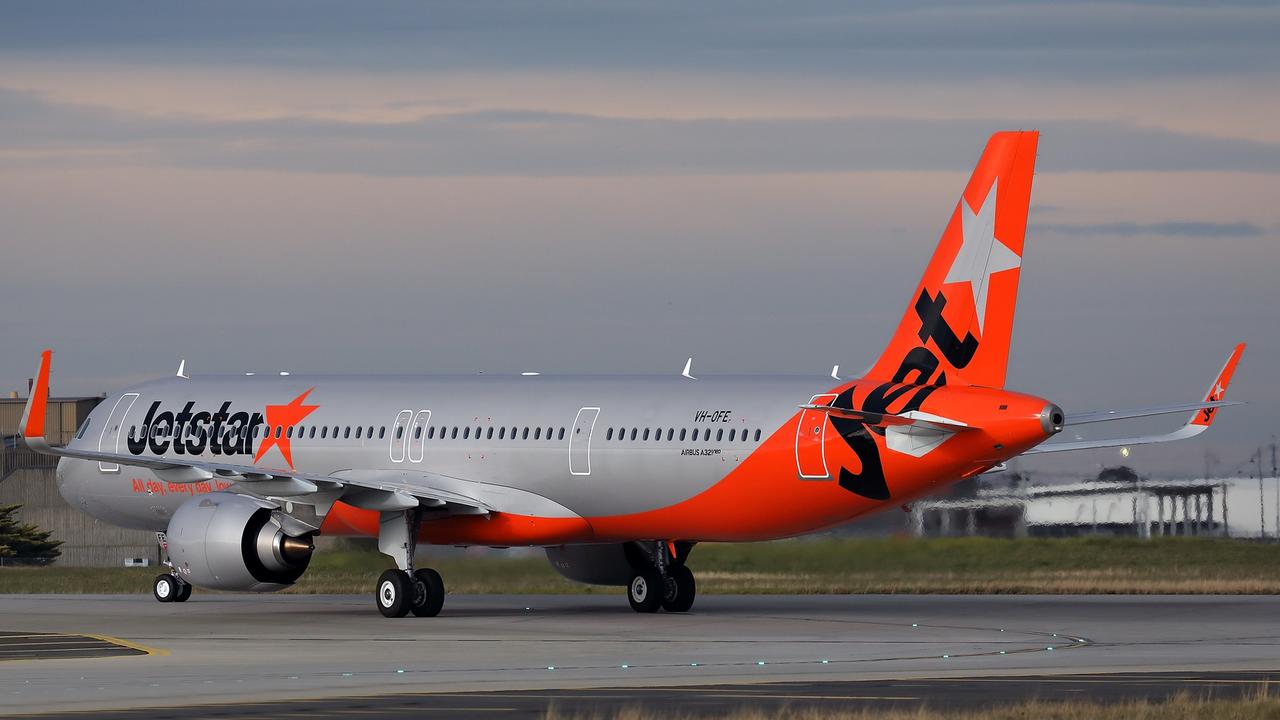 Jetstar, Virgin airfares drop to low prices in Boxing Day sales The