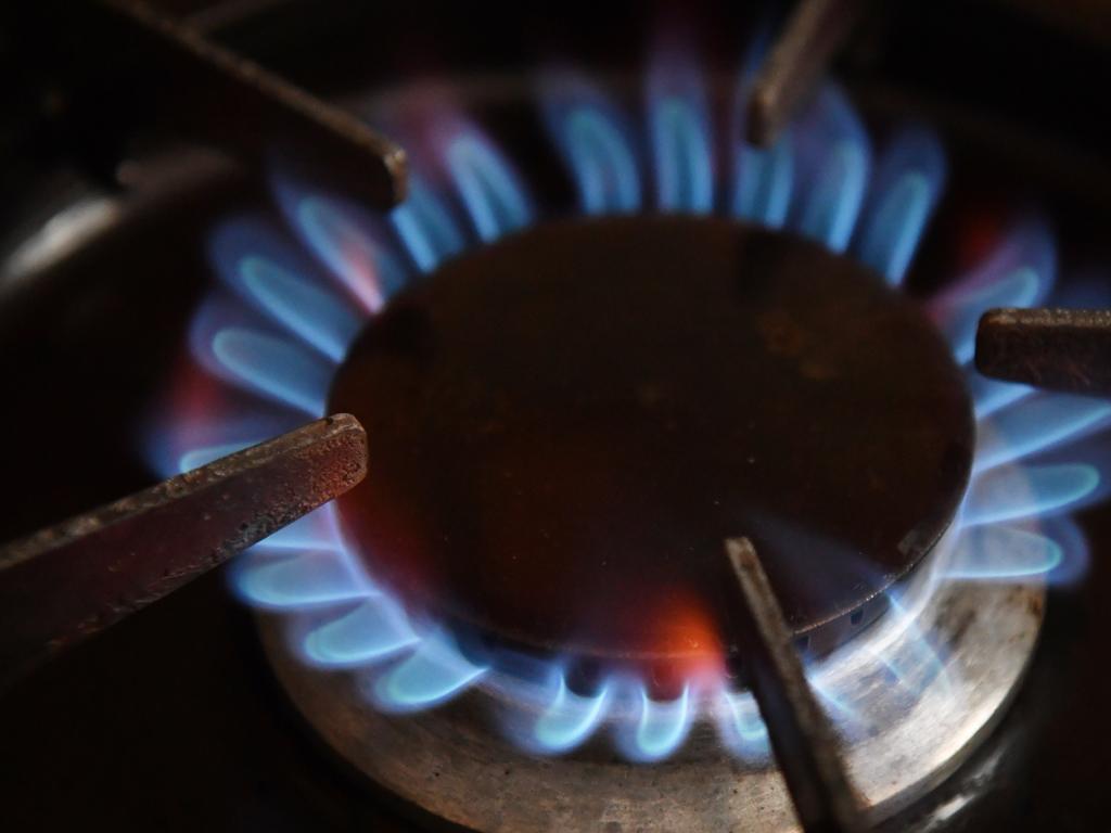 A gas burner is lit on a bench top cooker in Sydney, Tuesday, September 26, 2017. (AAP Image/Mick Tsikas) NO ARCHIVING