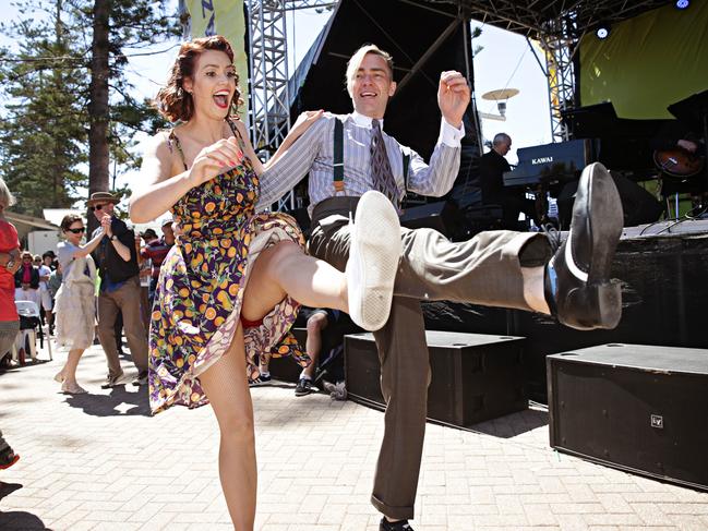 Lyndal Simmonds and Garnet Mae from Sydney Swing cats at the Manly Jazz festival in 2018. Picture: Adam Yip