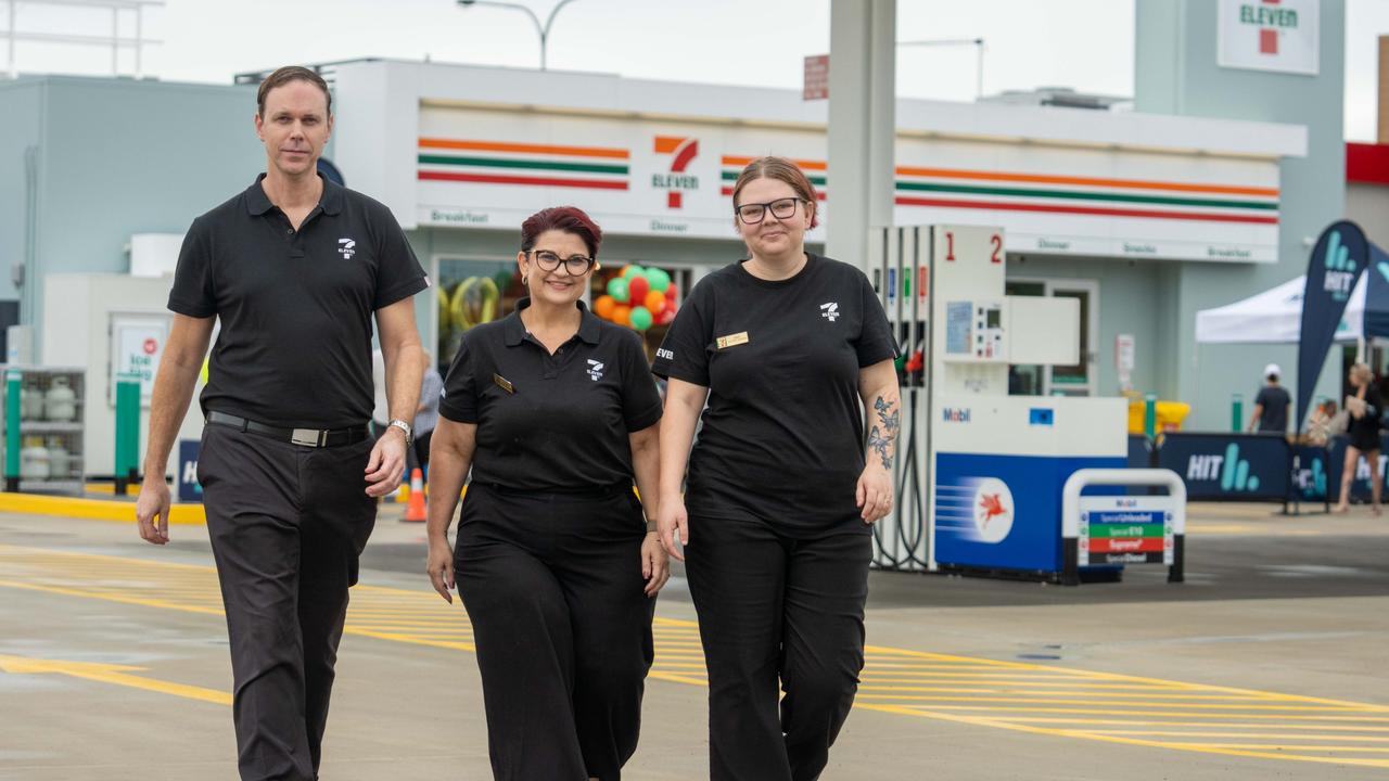 7 Eleven Opens At North Shore In Burdell Herald Sun 9095