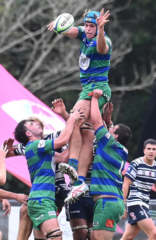 Avery Thomson wins a lineout. GPS v Brothers Colts club rugby 1. Saturday June 1, 2024. Picture, John Gass