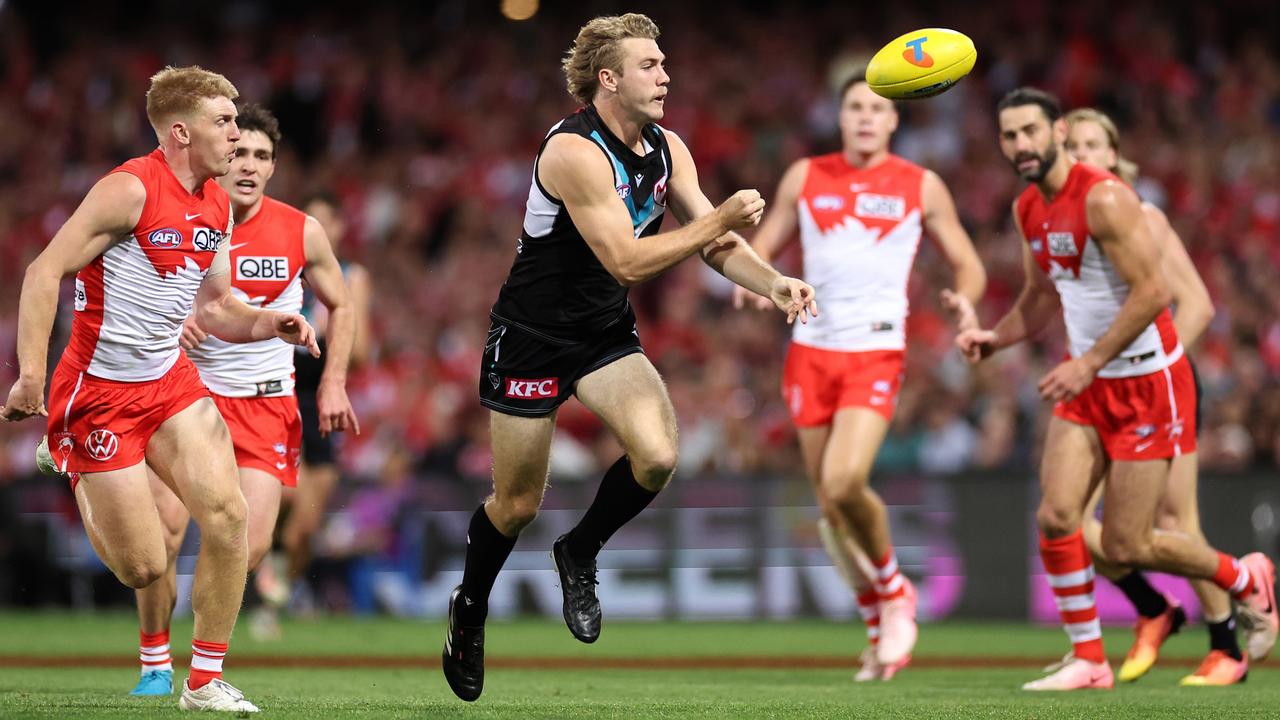 Port’s forward line was not helped by the atrocious way that the Power players tried to deliver to them. Photo by Cameron Spencer/Getty Images.