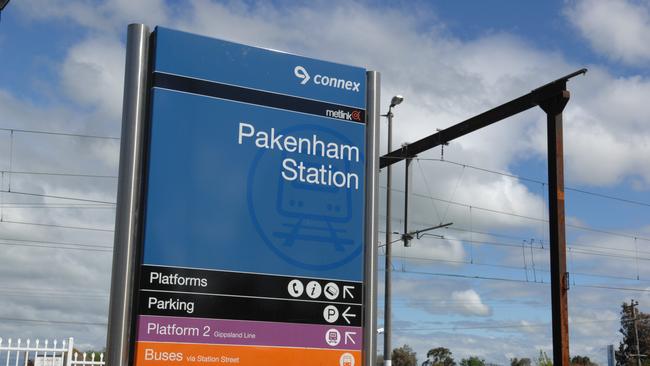 Metro trains upgrade: Free travel for Cranbourne, Pakenham and ...