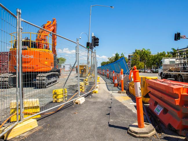 Drivers are choosing to avoid Kingsford Smith Drive roadworks. Picture: AAP/Richard Walker