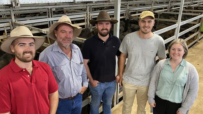 Brett, Mark, Shaun, Dale and Kristy Quilter from Narrandera, NSW, sold one of the bigger drafts of cattle today. Picture: Fiona Myers