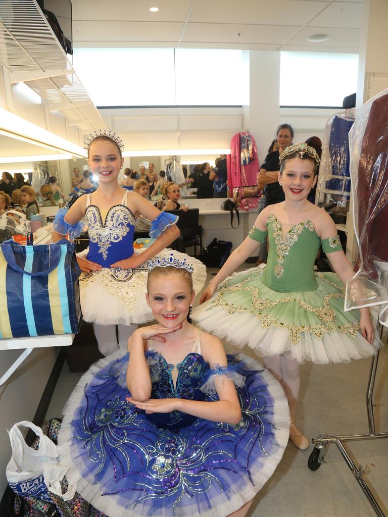 Sophie Keyser, Mackenzie Armstrong and Jessica Reeve at the Cairns Eisteddfod