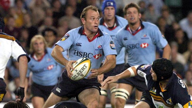 Chris Whitaker taking on the Brumbies back in 2004.