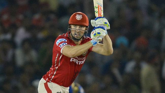 Shaun Marsh has been ruled out of the rest of the Indian Premier League with a back injury.