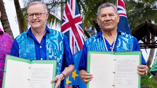 Anthony Albanese and the Prime Minister of Tuvalu Kausea Natano have signed a treaty that will safeguard Tuvalu’s future while respecting sovereignty to be known as the ‘Falepili Union’. Picture: X