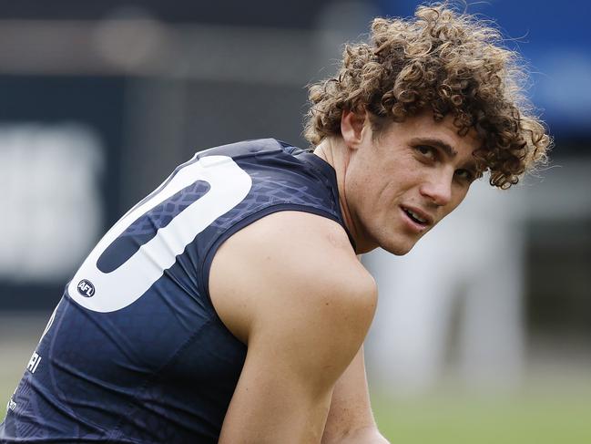 NCA. MELBOURNE, AUSTRALIA. August 31,   2024. AFL . Carlton training at Princes Park. Charlie Curnow of the Blues wore a brace on his ankle during todays training session   . Pic: Michael Klein