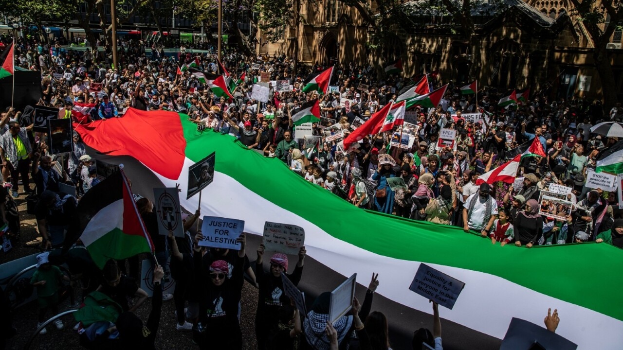 Thousands of people march through Sydney’s CBD for Palestine | Sky News ...
