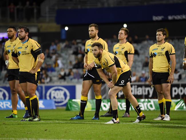 Western Force players react after losing the Round 3 Super Rugby match between the ACT Brumbies and the Western Force at GIO Stadium in Canberra, Friday, March 10, 2017. (AAP Image/Lukas Coch) NO ARCHIVING, EDITORIAL USE ONLY