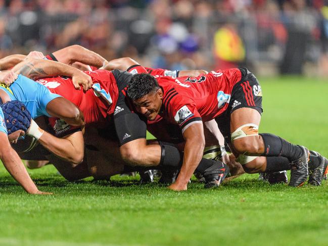 CHRISTCHURCH, NEW ZEALAND - MAY 12: Peter Samu of the Crusaders packs down in a scrum during the round 12 Super Rugby match between the Crusaders and the Waratahs at AMI Stadium on May 12, 2018 in Christchurch, New Zealand.  (Photo by Kai Schwoerer/Getty Images)