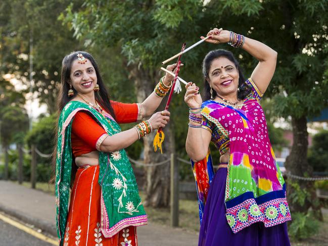 Folk fest: Traditional Indian event brings colour, culture to region