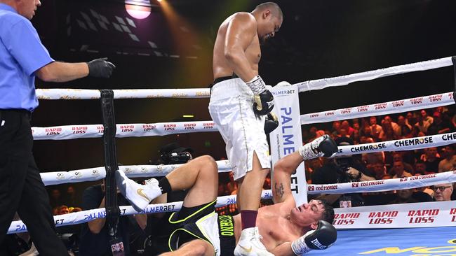 Joey Leilua defeats Chris Heighington. Picture: Jeremy Piper