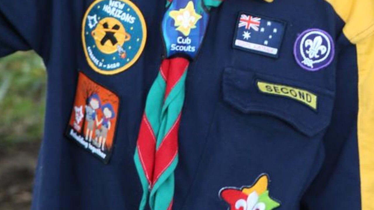 Uniform and Badge Placement, Scouts Victoria