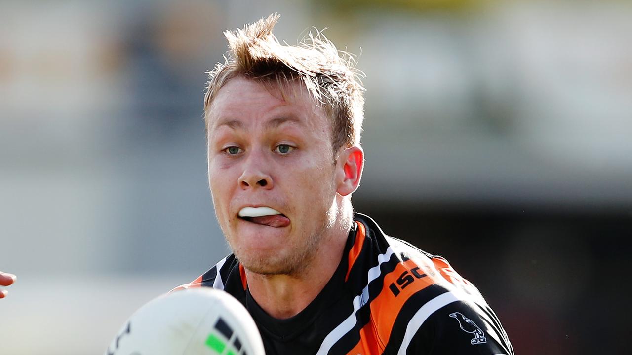 Wests Tigers utility Billy Walters has finally come to terms with the Broncos for next season.