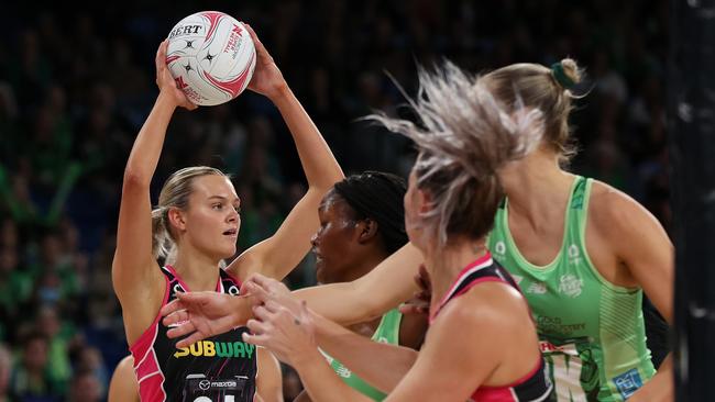 Newcomer to the Thunderbirds this year, Tippah Dwan has no problem finding the net when given the ball. Picture: Getty Images