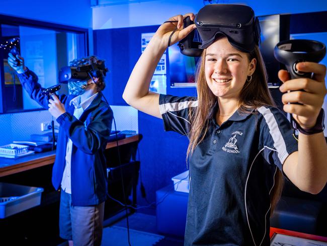 Copper Marison and Taylah-Mae Grundy working with virtual reality goggles. Picture: Jake Nowakowski