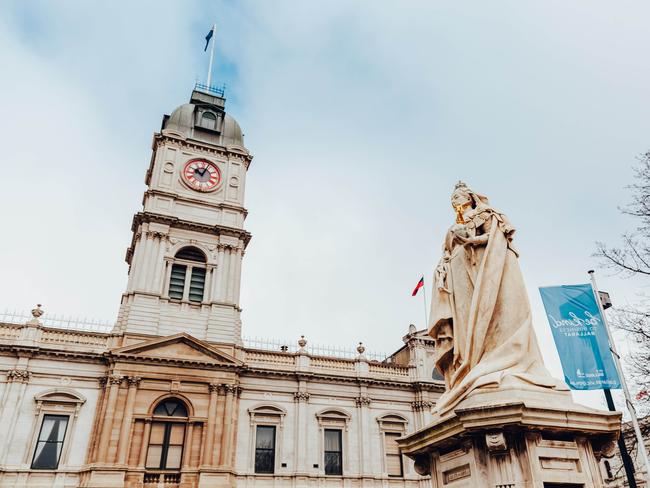 Ballarat Landmark IconsBallarat Town HallBallarat statuesPhoto by Chloe Smith  Photo by Chloe Smith.