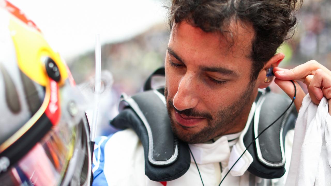 ‘F–k that guy’: Daniel Ricciardo blows a gasket at Chinese Grand Prix ...