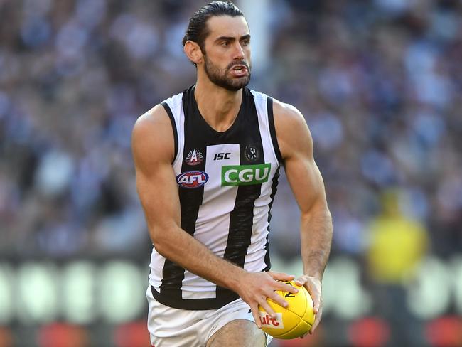 Brodie Grundy of the Magpies is seen in action during the Round 6 AFL match between the Essendon Bombers and the Collingwood Magpies at the MCG in Melbourne, Thursday, April 25, 2019. (AAP Image/Julian Smith) NO ARCHIVING, EDITORIAL USE ONLY