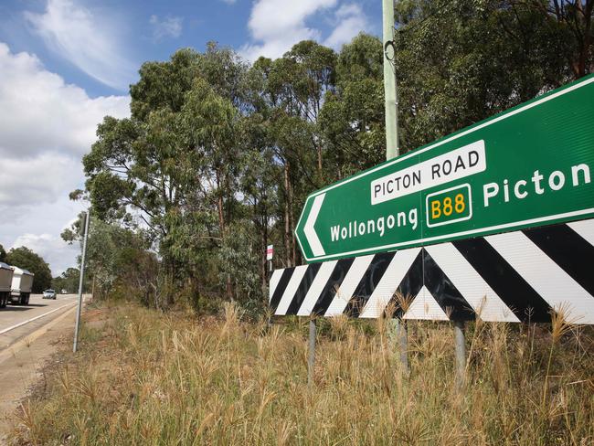 About 20,000 vehicles use Picton Rd each day. Picture: Robert Pozo