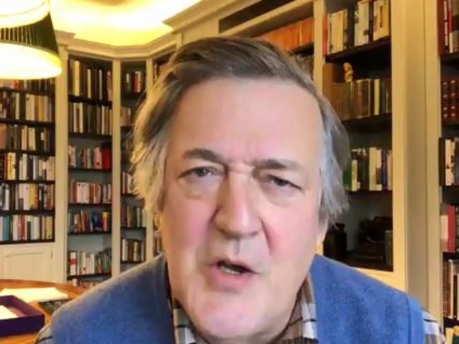 British actor Stephen Fry lost 400,000 followers during a Twitter purge of fake accounts.