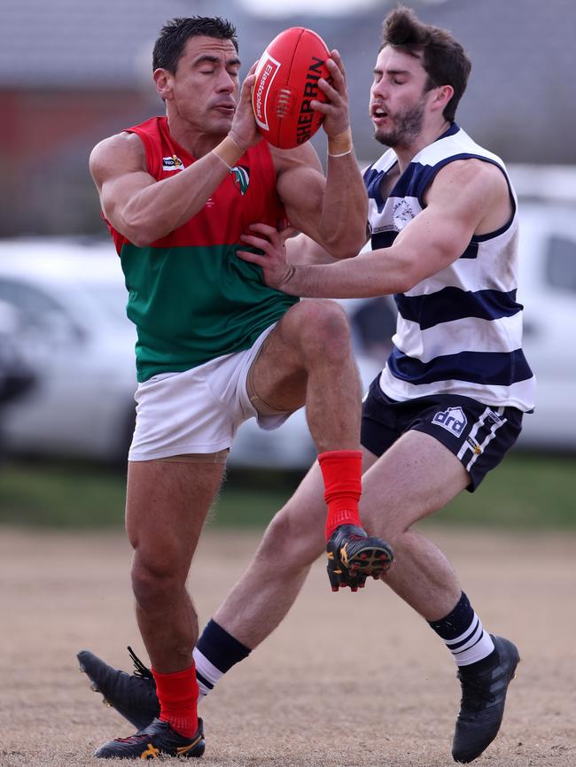 “Chewy’’ Scanlon (left) marks in front of Ben Finemore of Chelsea this season. Picture: Mark Dadswell