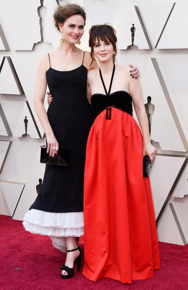 Emily Deschanel and Zooey Deschanel attend the 91st Annual Academy Awards at Hollywood and Highland on February 24, 2019 in Hollywood, California. (Photo by Frazer Harrison/Getty Images)