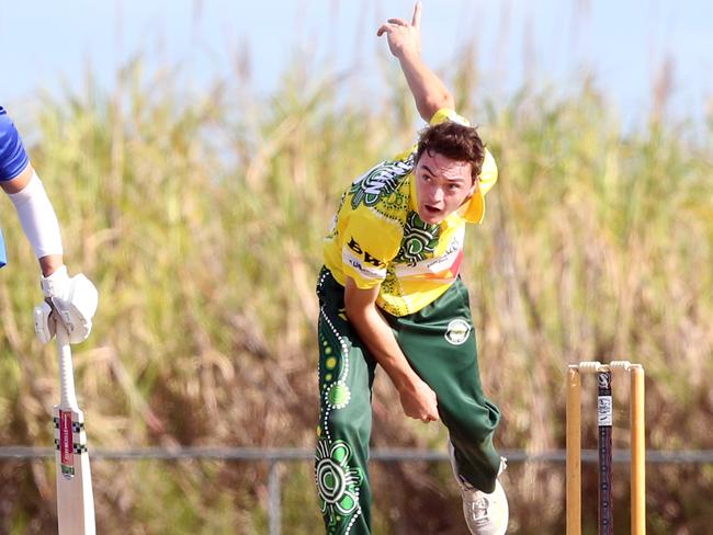 Sam Chapman bowling for Queens, he has moved on to the Gold Coast Dolphins this season as he attempts to make his name in Premier Cricket. Picture by Richard Gosling.