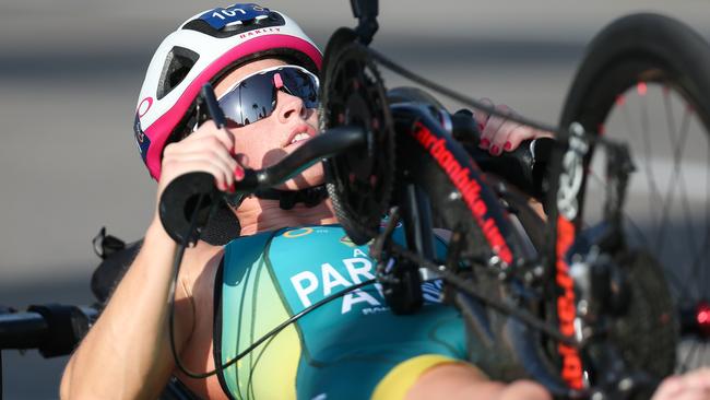 Lauren Parker racing at the Oceania championships. Pic: Con Chronis/Triathlon Australia