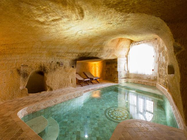 Private cave pool at Kayakapi.