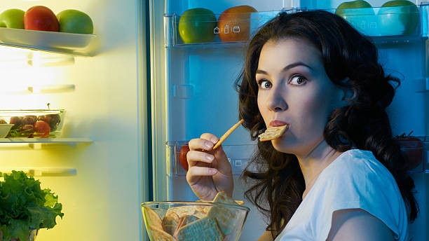 To be on the safe side eat your last main meal by 6pm or 7pm and limit late-night snacking. Picture: iStock