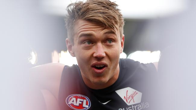 MELBOURNE, AUSTRALIA - JUNE 23: Patrick Cripps of the Blues speaks to his players during the 2018 AFL round 14 match between the Collingwood Magpies and the Carlton Blues at the Melbourne Cricket Ground on June 23, 2018 in Melbourne, Australia. (Photo by Michael Willson/AFL Media/Getty Images)