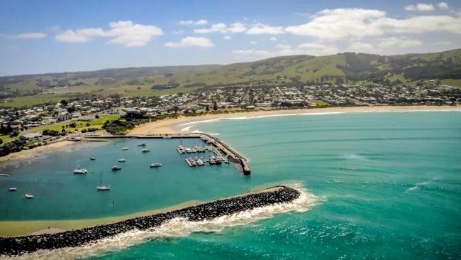 Apollo Bay is not only naturally beautiful but offers an abundance of fresh local seafood.