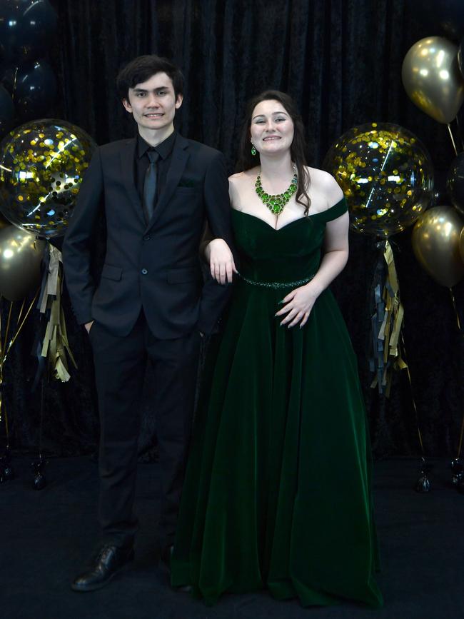 SCHOOL FORMAL 2022 - CALVARY CHRISTIAN COLLEGE. Joseph Steyne and Kira Brandt. Picture: Evan Morgan