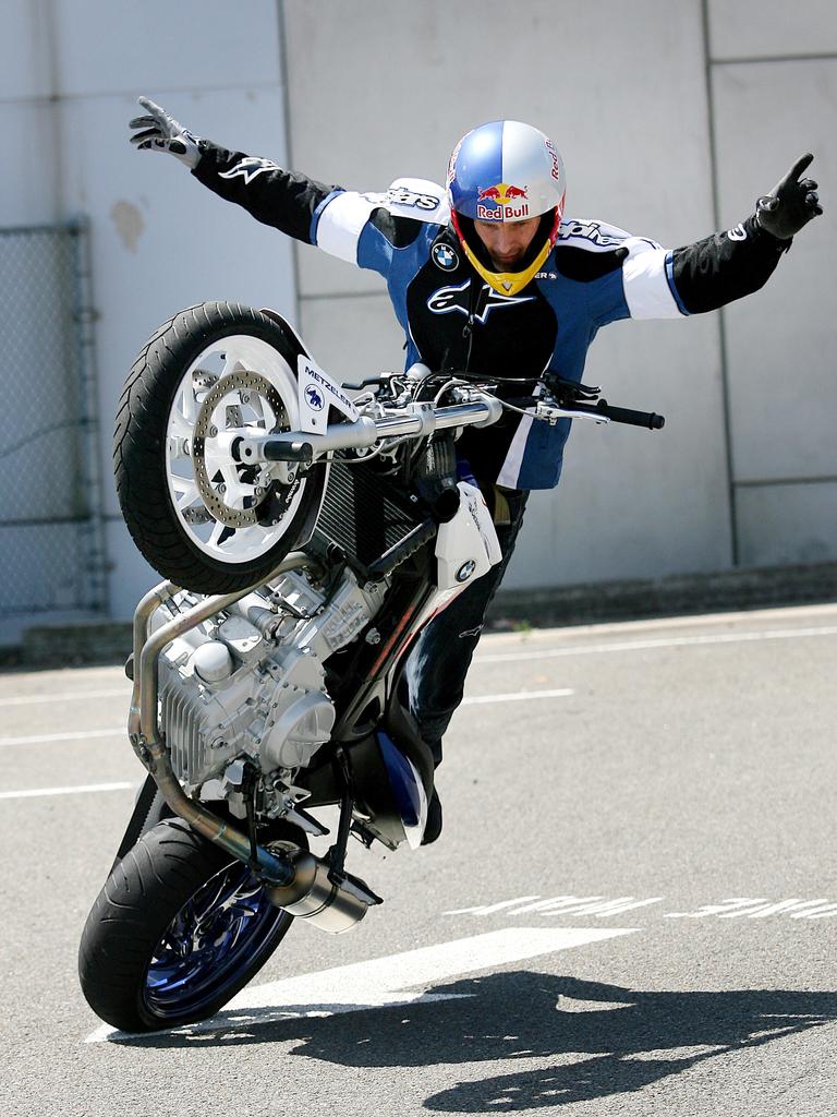 Bmw cycle cheap stunt