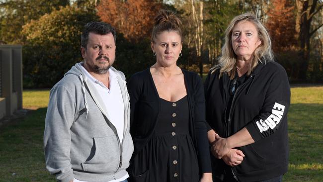 (L to R) Bringelly residents Joe Herceg, Tanya Stepanov and Rita Herceg at the Herceg's property. (AAP IMAGE/Simon Bullard)