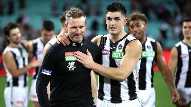 Collingwood coach Nathan Buckley with Brayden Maynard. Photo by Phil Hillyard.