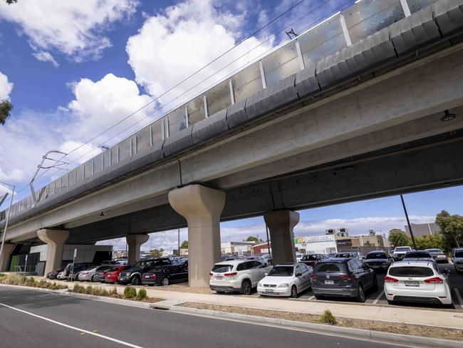 The Noble Park Sky rail. Picture: NCA NewsWire / Wayne Taylor