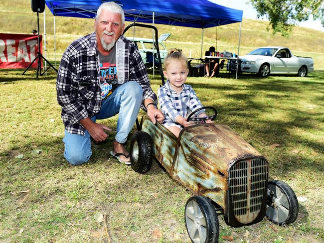 All Holden Day at Ross River Dam, Townsville. Daryl Hicks with Grace Trezona 3