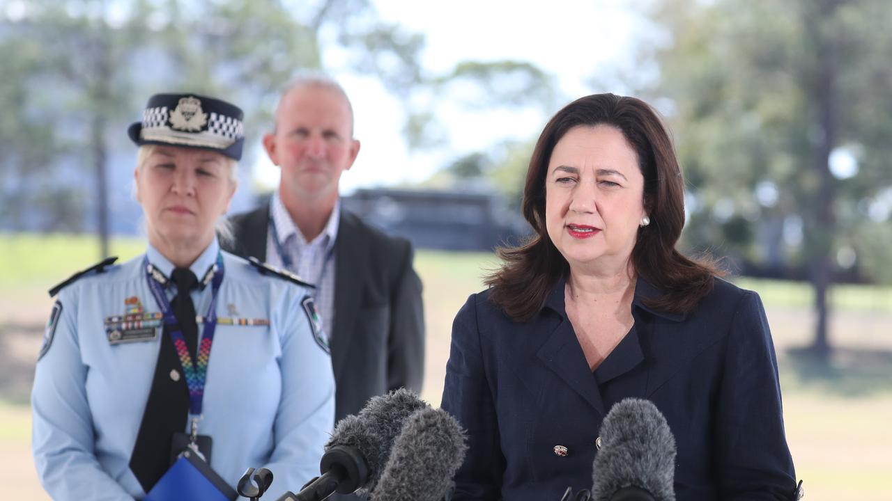 Annastacia Palaszczuk announces the election pledge with Police Commissioner Katarina Carroll and Queensland Police Union president Ian Leavers. Picture: Annette Dew