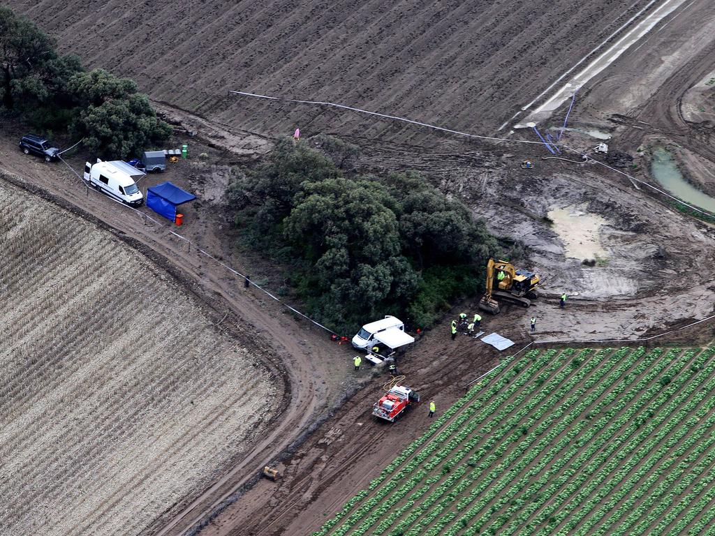 Police search a farm in Maude Road, Hay for the remains of Donald Mackay. Donald Mackay, 43, went missing from the car park of a hotel in Kooyoo Street, Griffith in 1977.