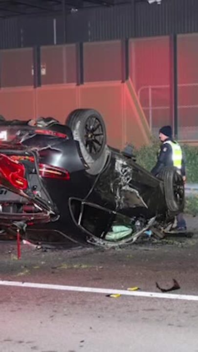Police probe Bonbeach crash involving stolen Porsche