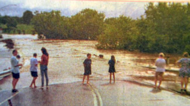 1999 FLOOD Gympie residents near Kidd Bridge on the evening of Monday the 8th, as the Mary River steadily rose, few realised what was about to happen over the next 24 hours. Picture: Renee Albrecht