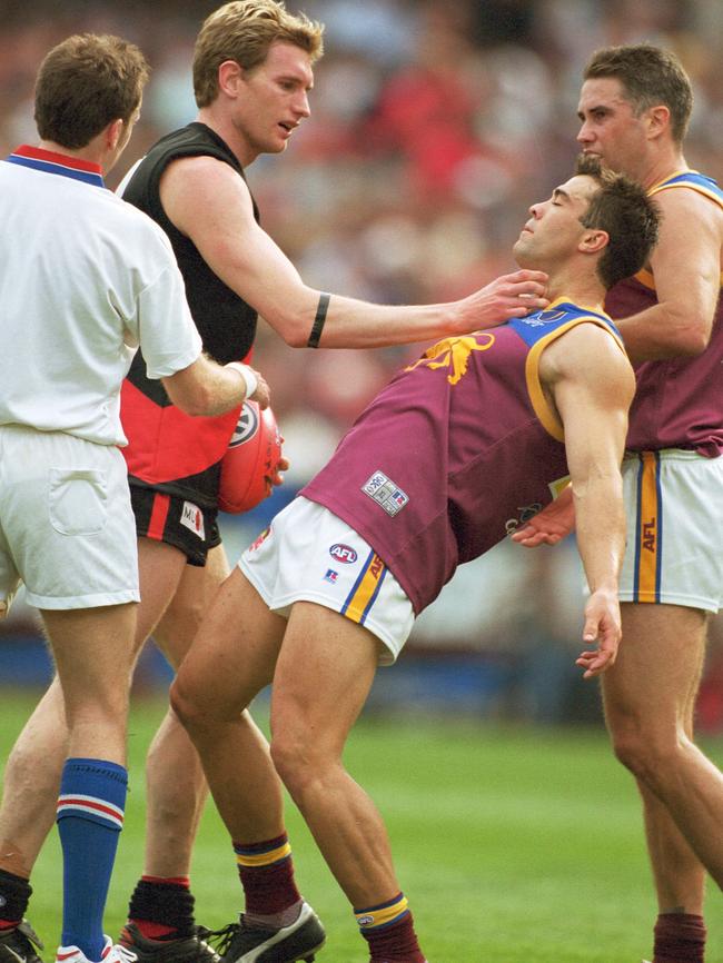 James Hird loses his cool with Chris Scott in the 2001 Grand Final.