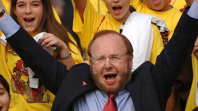 Tampa Bay Buccaneers owner Malcolm Glazer November 27, 2005 in Tampa. 